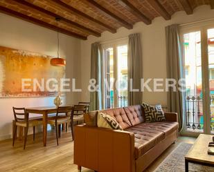 Sala d'estar de Apartament de lloguer en  Barcelona Capital amb Aire condicionat, Calefacció i Parquet