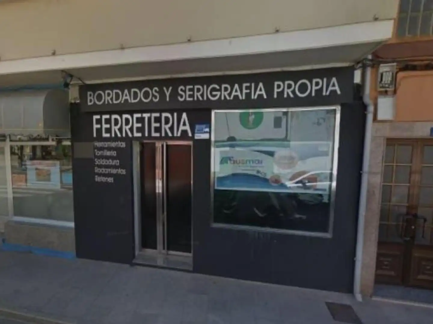 Locale commerciale in vendita a Santa Uxía de Ribeira, imagen 2
