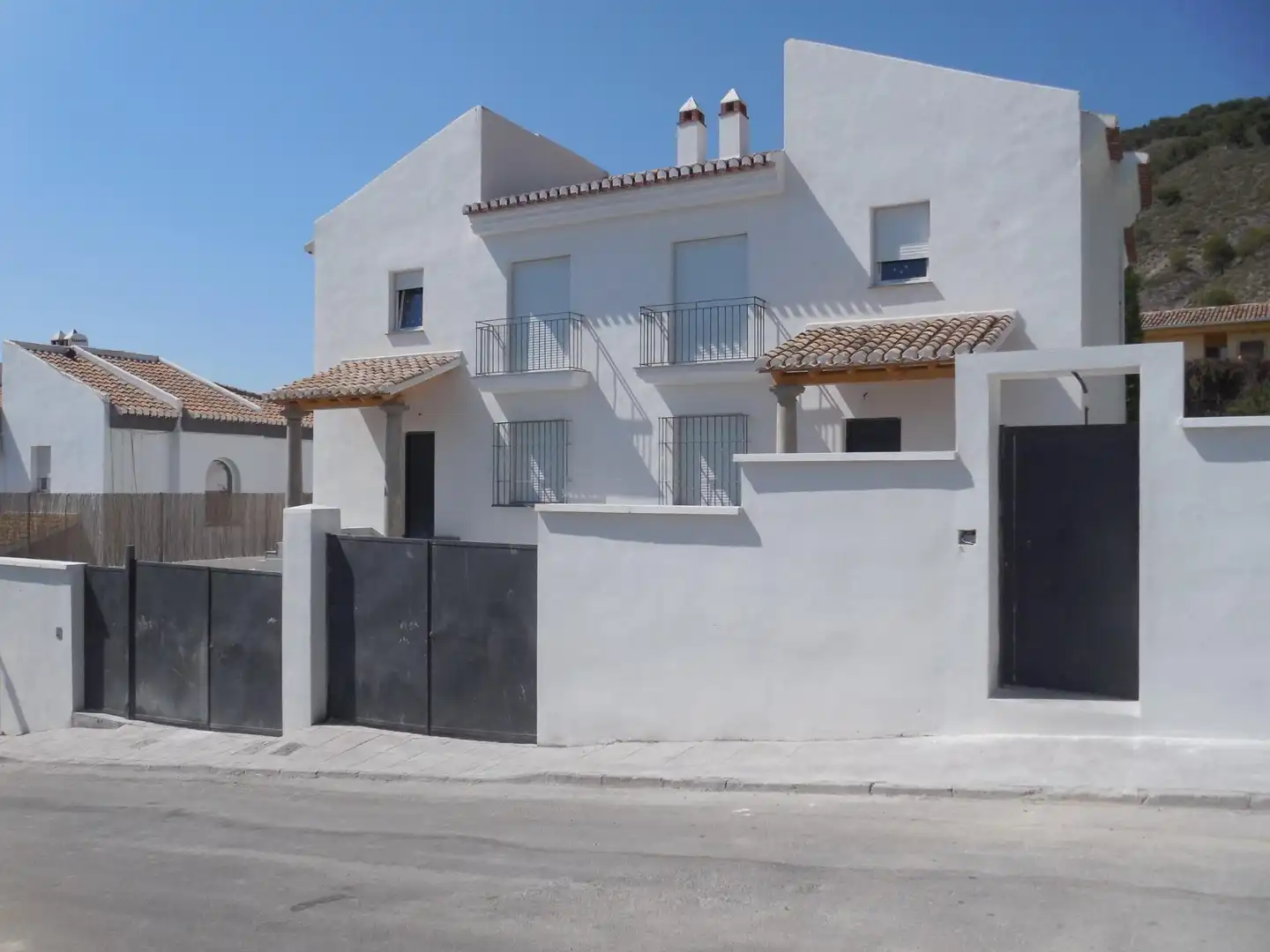 Exterior view of Detached homes for sale in Padul