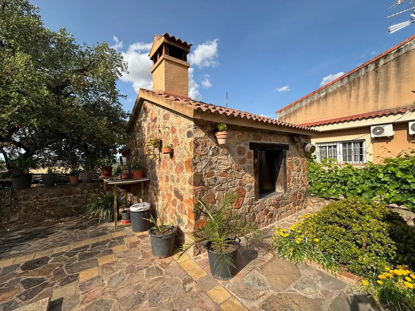 Exterior view of Houses for sale in Cáceres  with Air Conditioner, Heating and Private garden