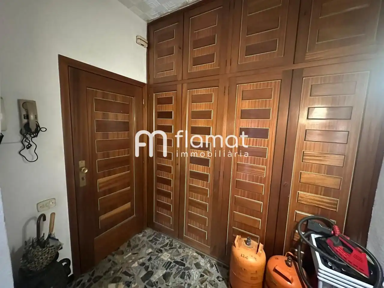 Edificio en venta en Santa Coloma de Gramenet