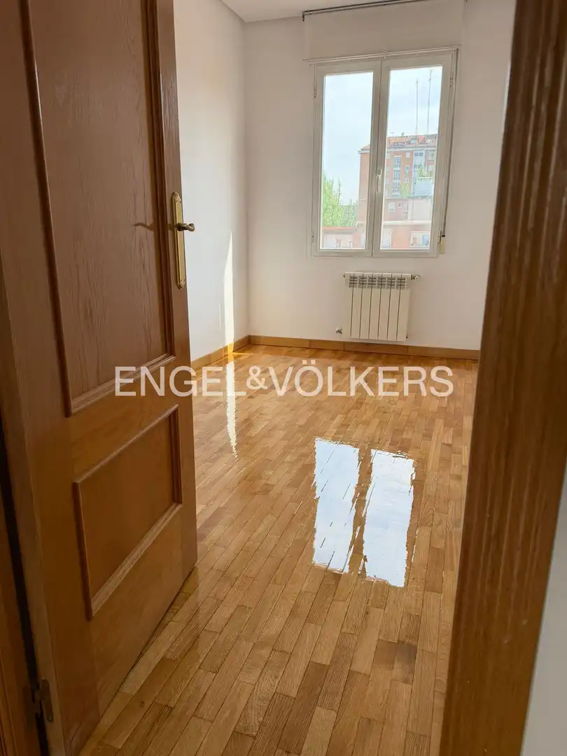 Flat for rent in Madrid  with Air Conditioner, Heating and Parquet flooring