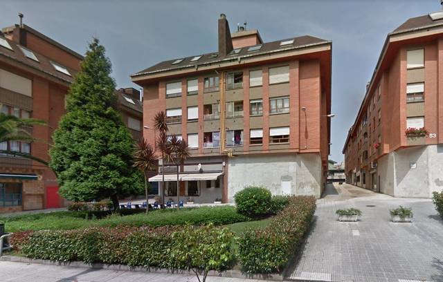 Local comercial en Venta en Milán - Pumarín