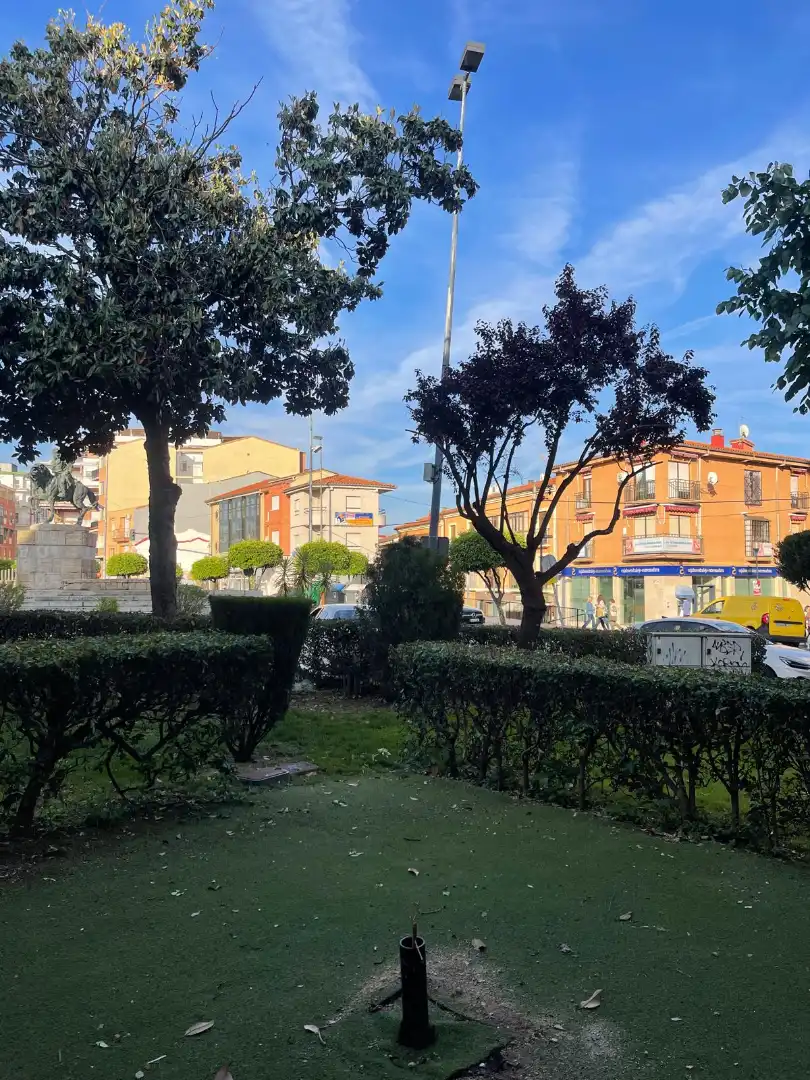 Vista exterior de Local en venta en Plasencia con Terraza