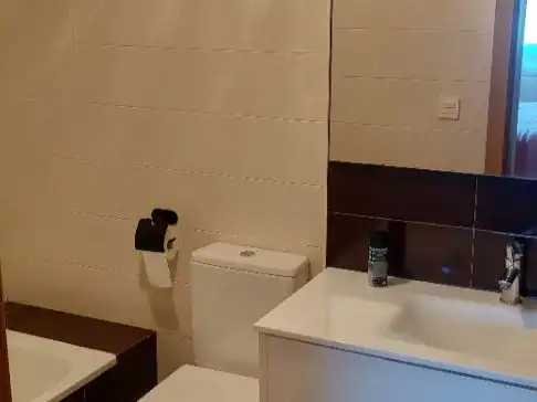 Badezimmer von Wohnung zur Miete in A Illa de Arousa  mit Heizung, Möbliert und Ofen
