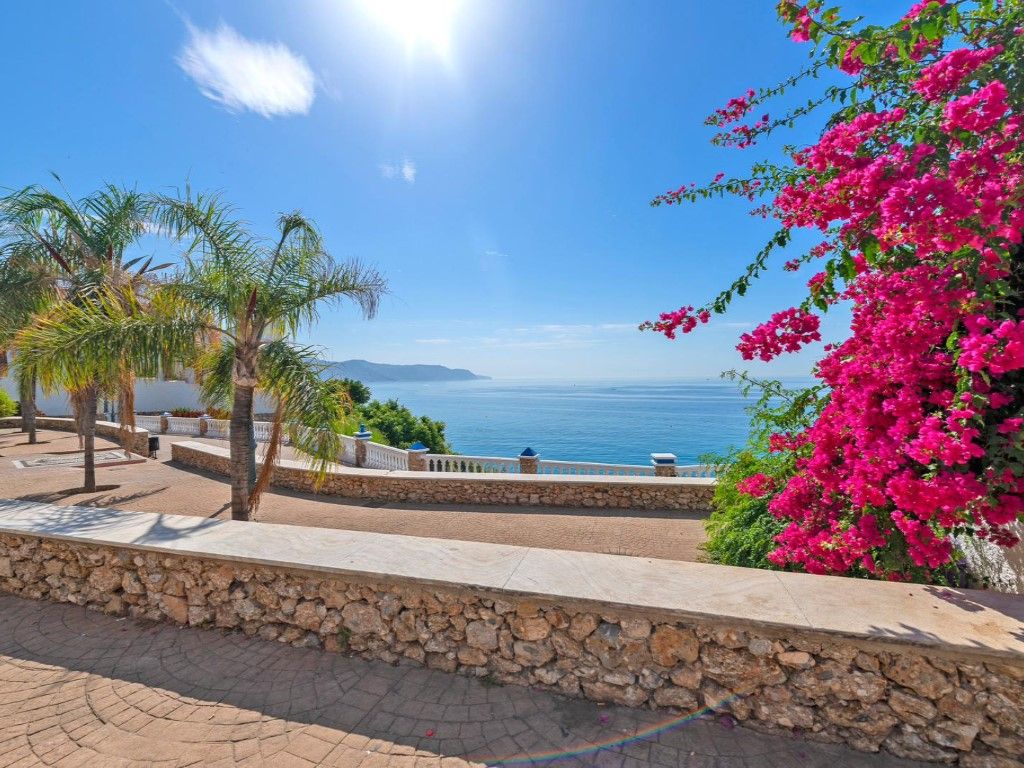 Exterior view of Flat for sale in Nerja  with Air Conditioner and Terrace