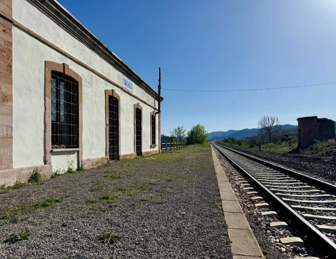 Vista exterior de Casa o xalet en venda en Toràs amb Balcó