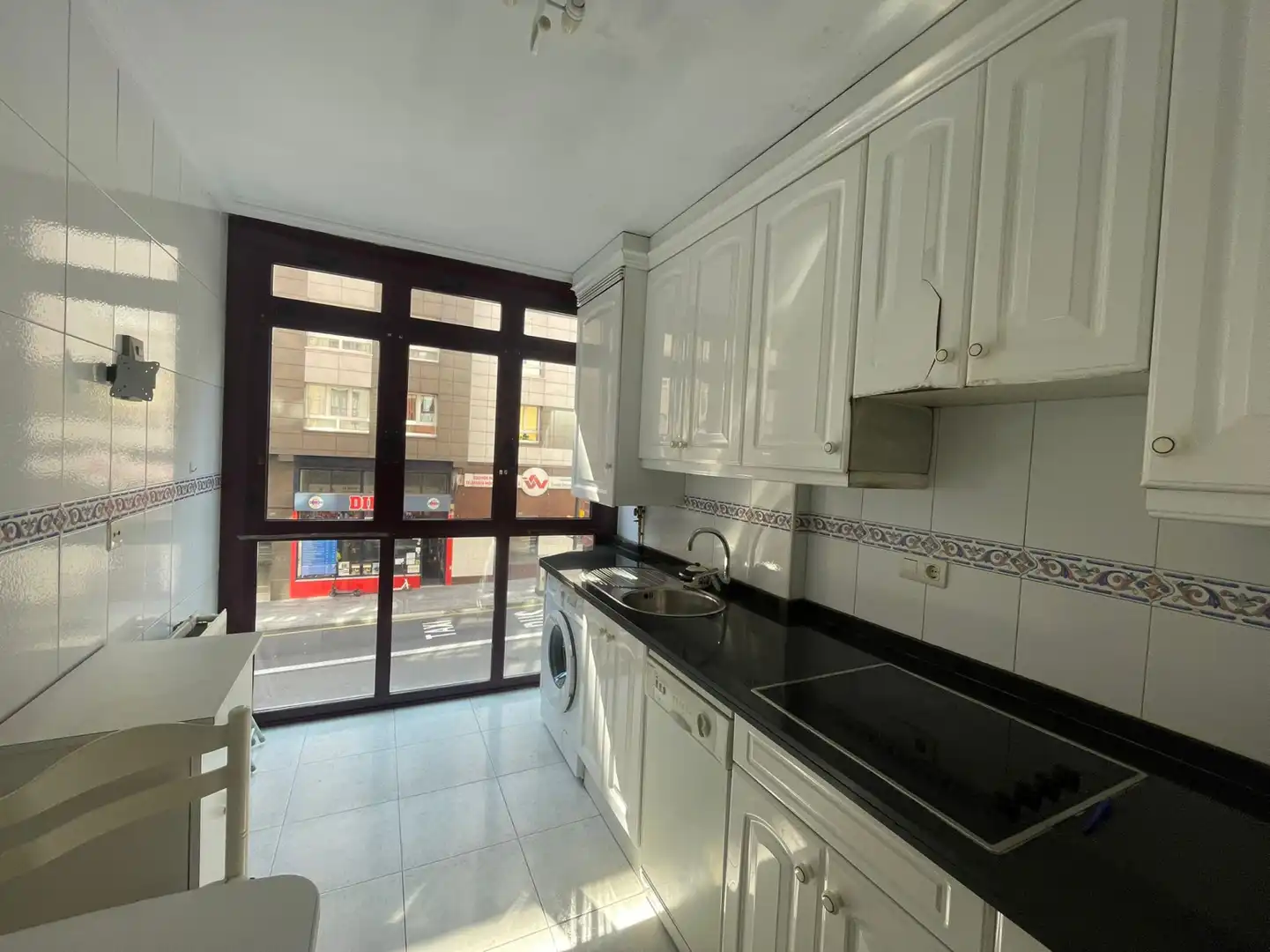 Küche von Wohnung zum Verkauf in Gijón  mit Heizung, Terrasse und Abstellraum