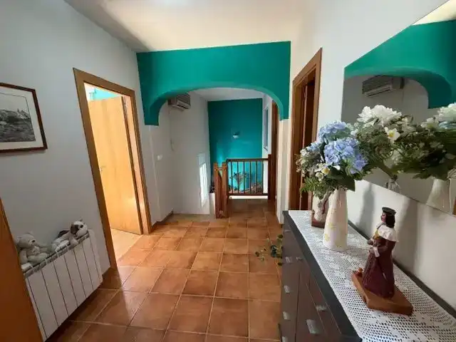 Houses for sale in Flix  with Air Conditioner