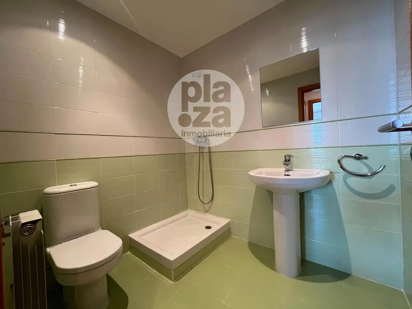 Bathroom of Flat for sale in Burgos  with Heating, Storage room and Swimming Pool