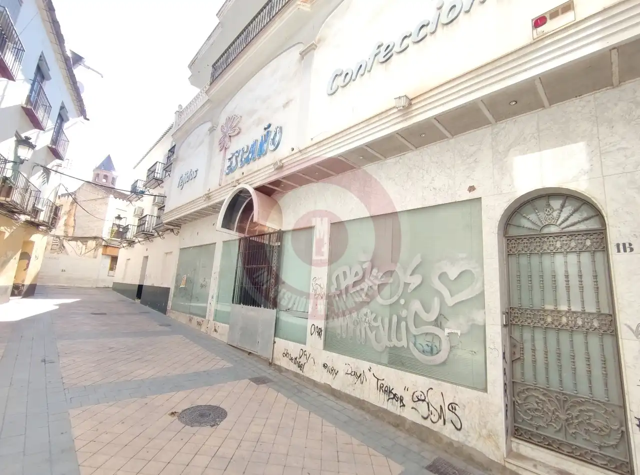 Edifici en venda en Vélez-Málaga amb Alarma
