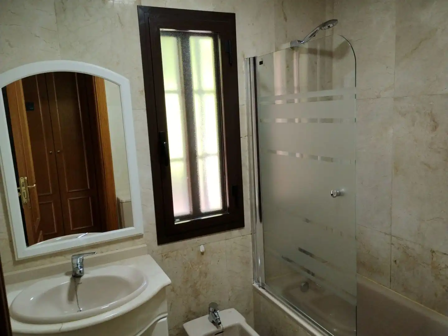 Baño de Piso en venta en  Madrid Capital con Terraza