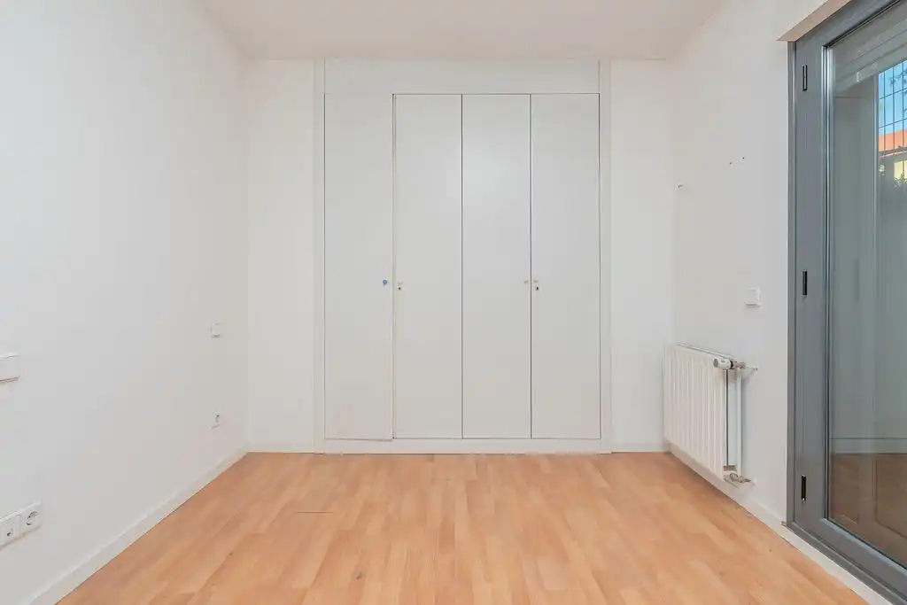 Flat for sale in C/ Plaza de la Estación - Res , Jardín de los Reyes - Parque Real