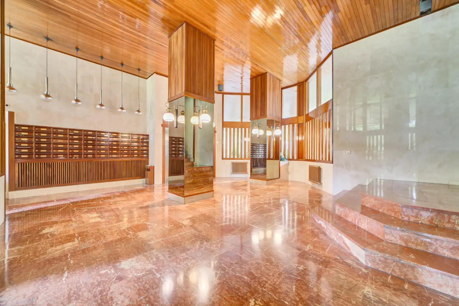 Piso en venta en  Pamplona / Iruña con Calefacción, Parquet y Trastero