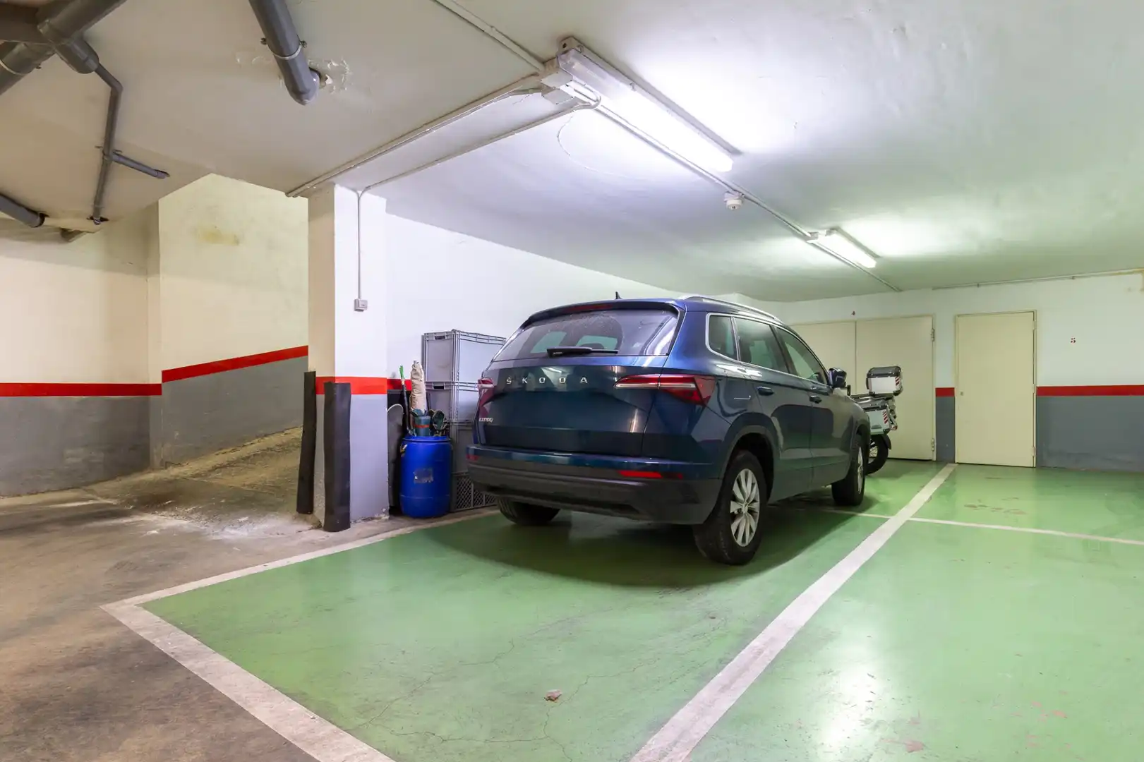 Parking de Ático en venta en Rubí con Aire acondicionado, Calefacción y Terraza