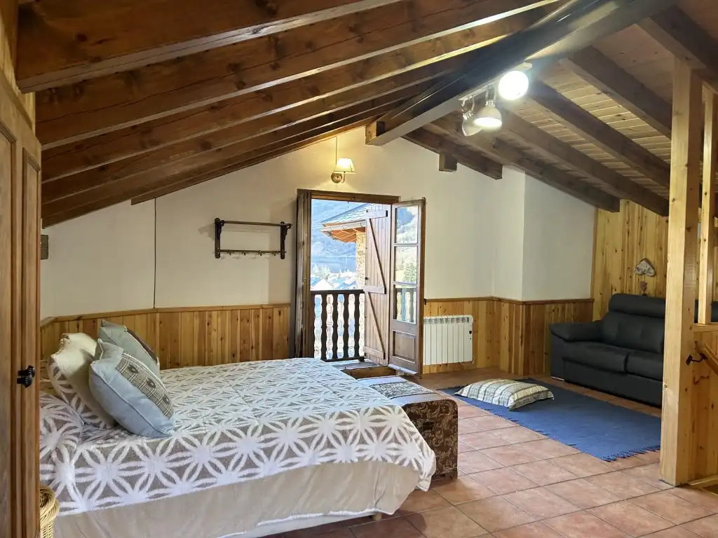 Dormitori de Casa o xalet en venda en Esterri d'Àneu