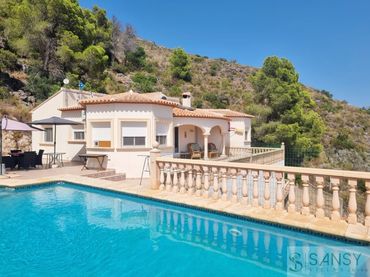 Villa con piscina in vendita a Pego