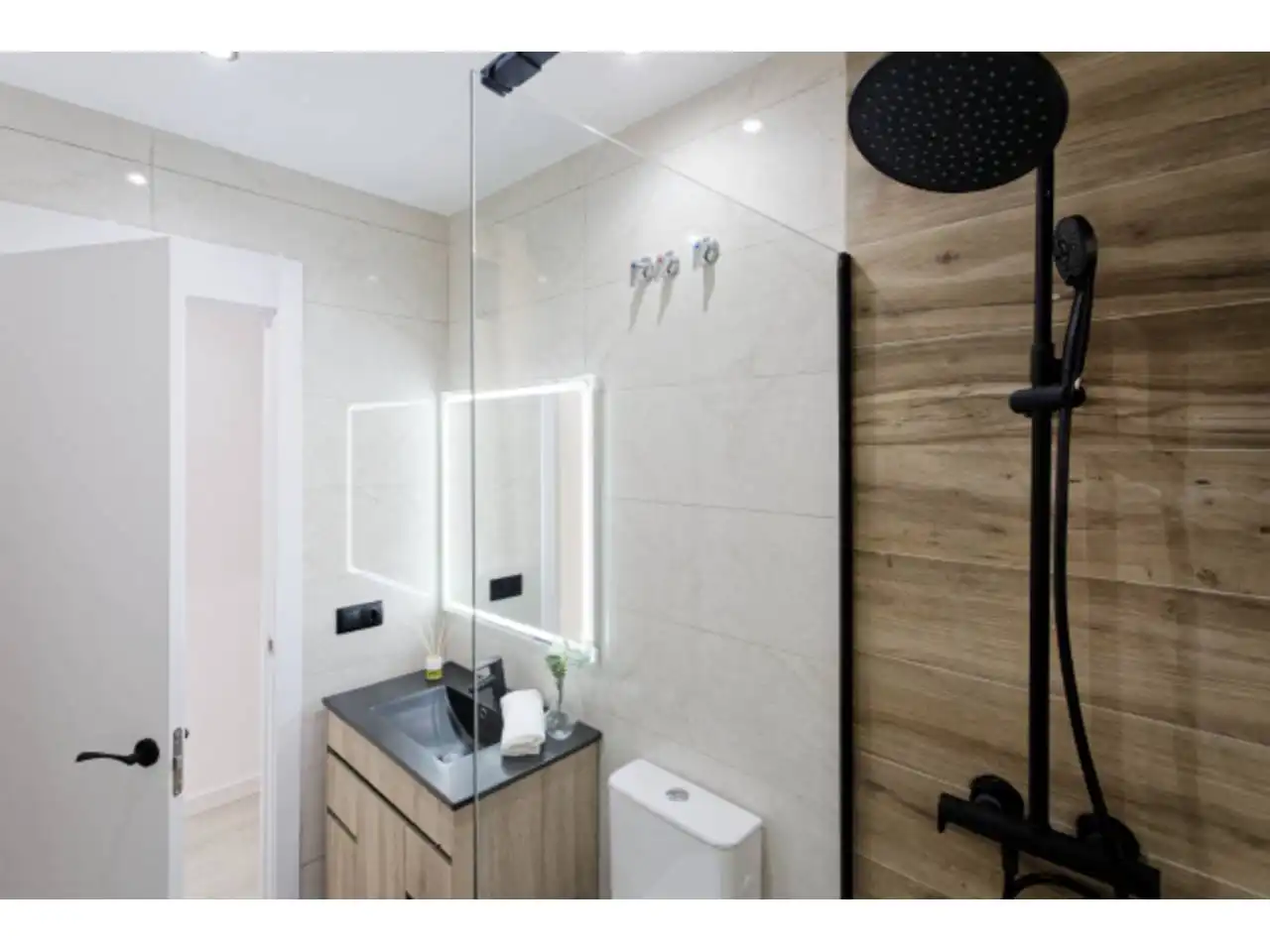 Badezimmer von Maisonette zum Verkauf in Palamós mit Möbliert und Balkon