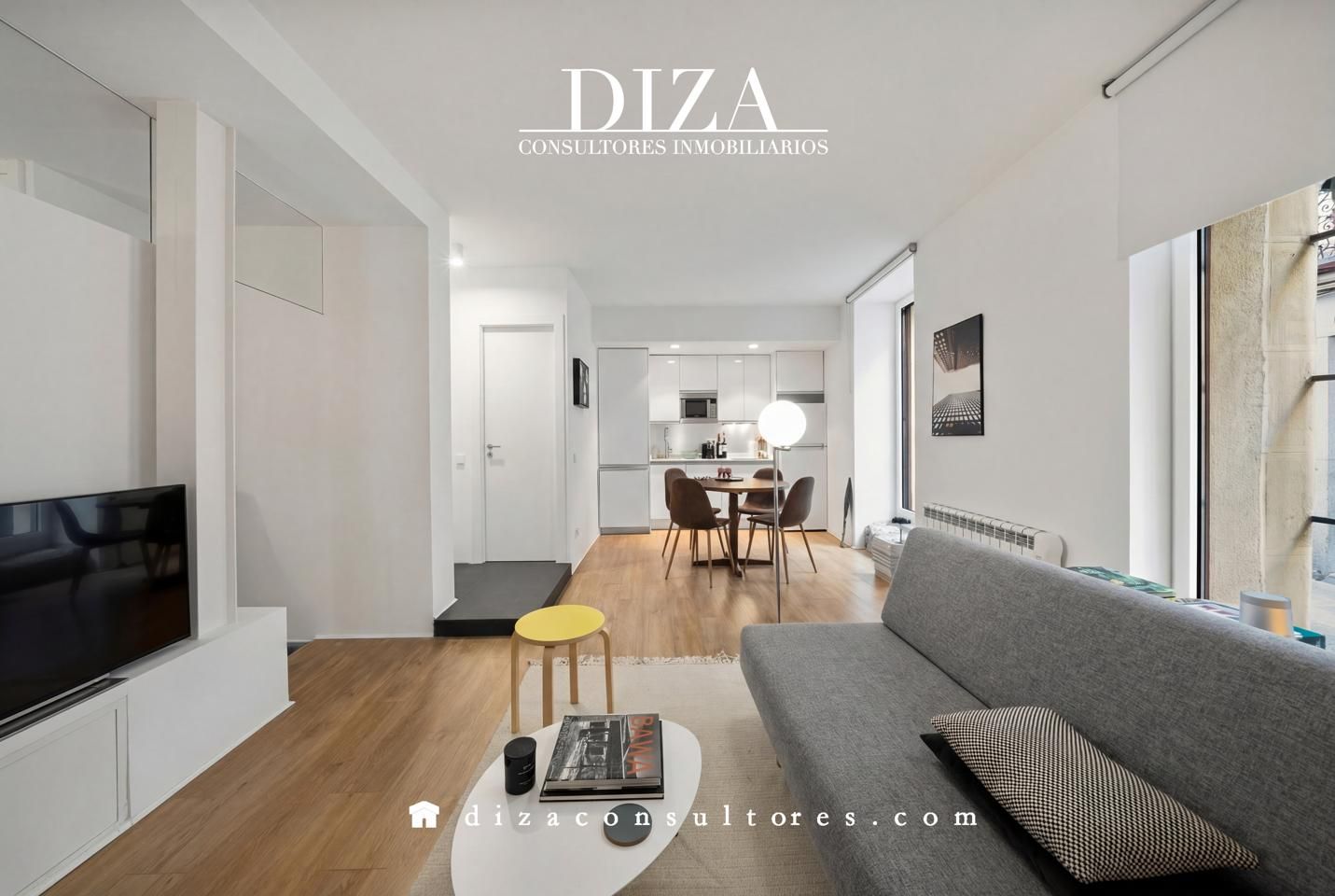 Vista exterior de Planta baixa en venda en  Madrid Capital amb Aire condicionat