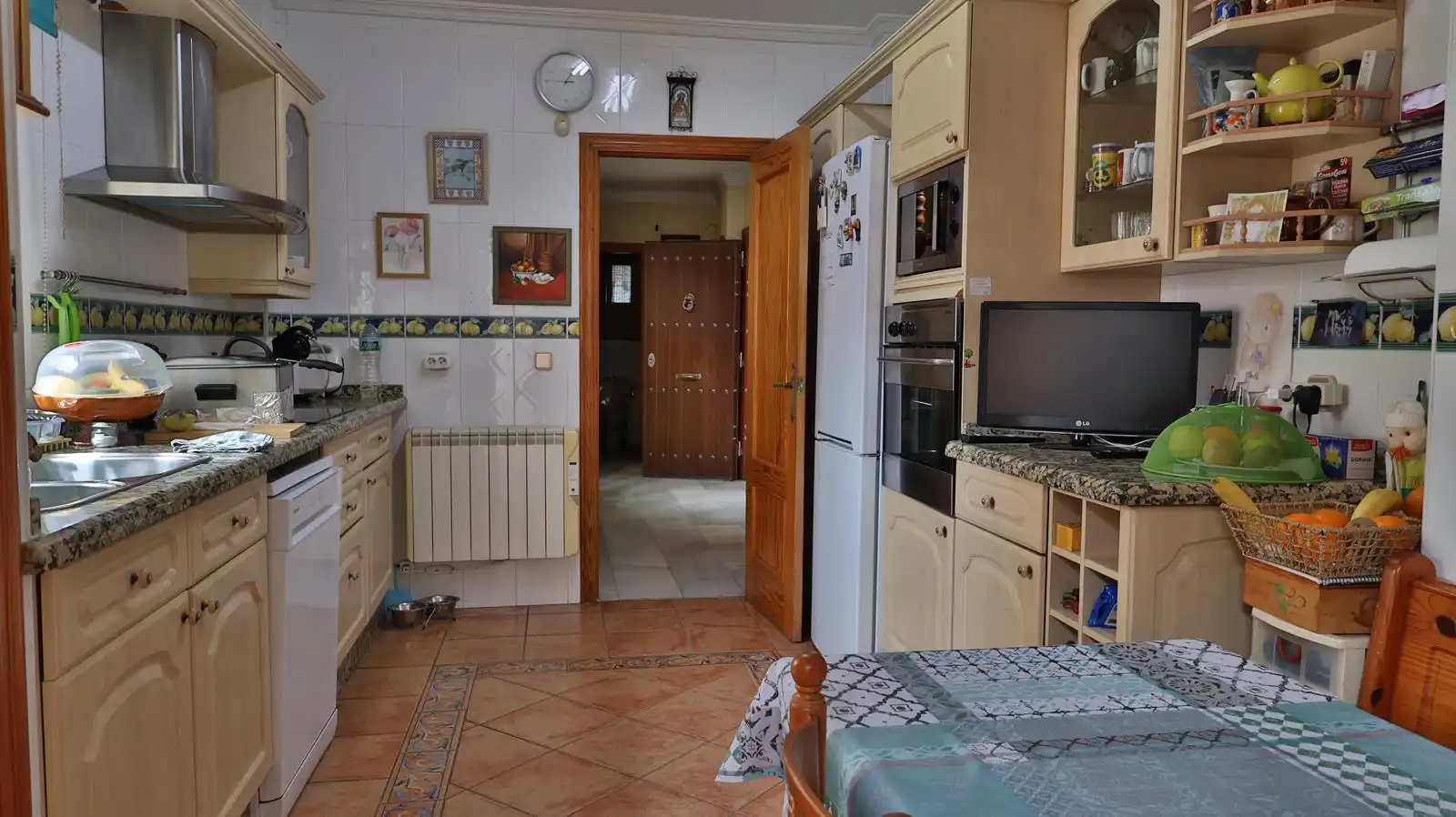 Kitchen of Detached homes for sale in Málaga  with Terrace and Community pool
