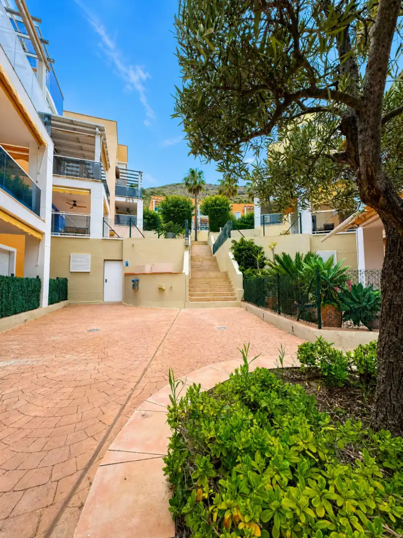 Vista exterior de Apartament de lloguer en Cullera amb Aire condicionat, Terrassa i Moblat