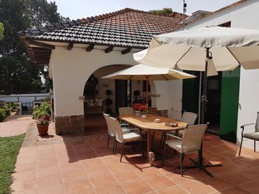 Haus mit Garten zur Miete in Roserar