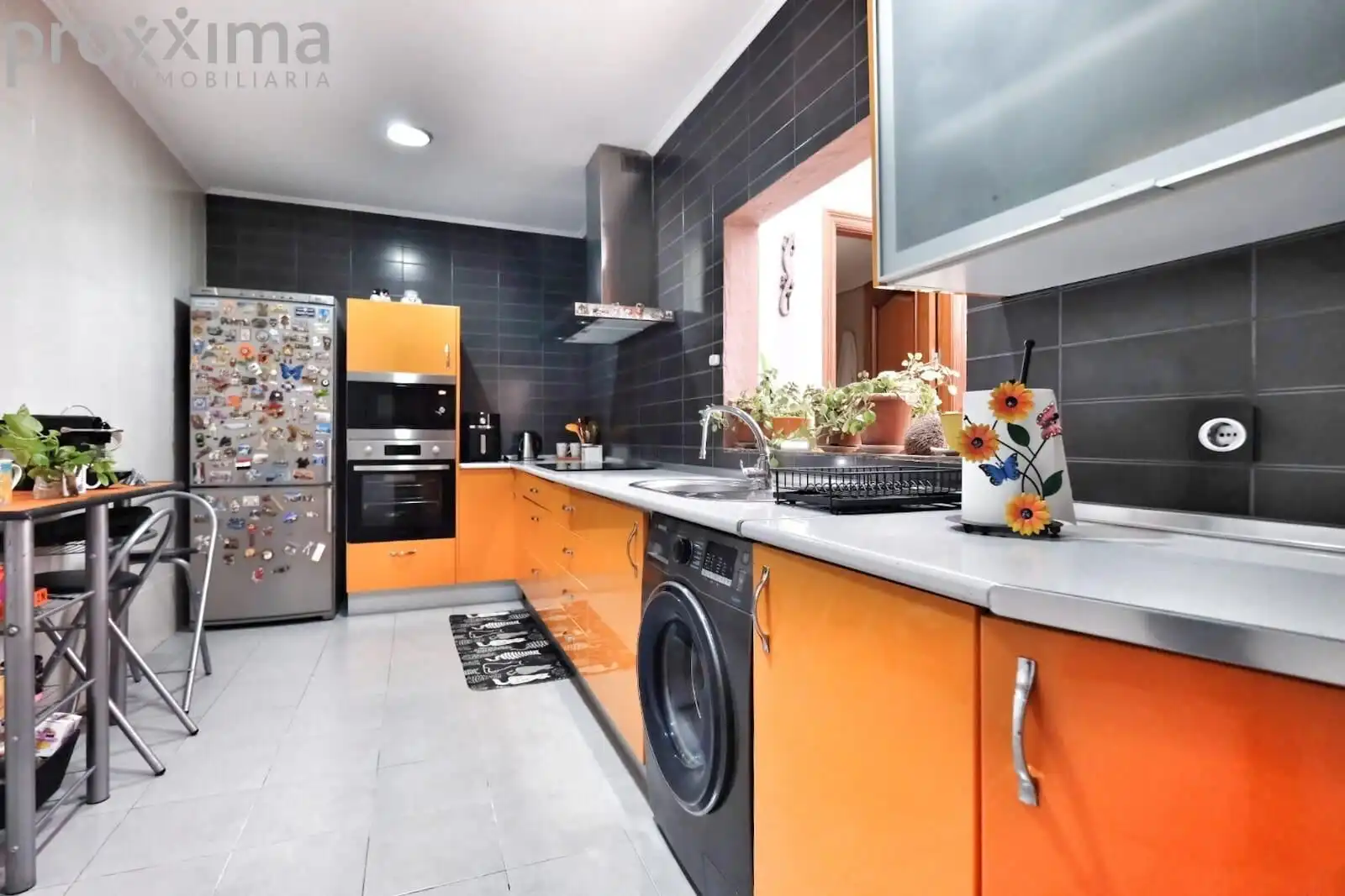 Kitchen of Houses for sale in Sevilla  with Air Conditioner and Terrace