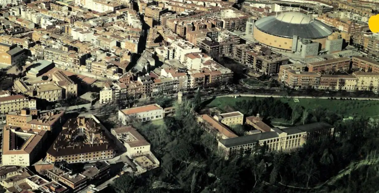 Vista exterior de Piso en venta en Madrid con Terraza, Amueblado y Horno