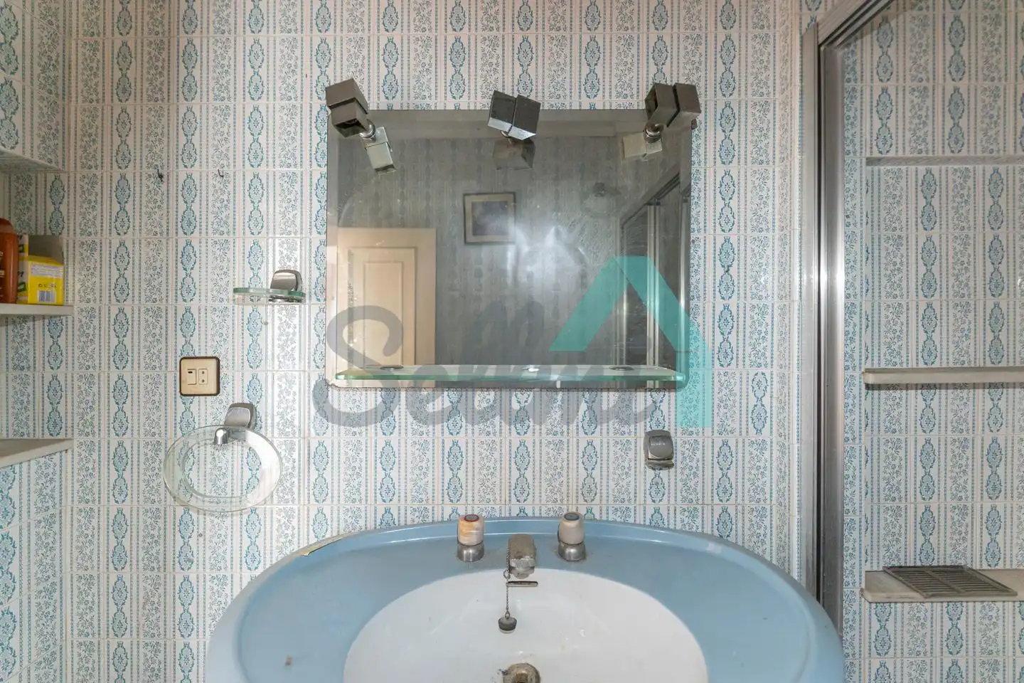 Bathroom of Flat for sale in Gijón   with Heating, Parquet flooring and Terrace