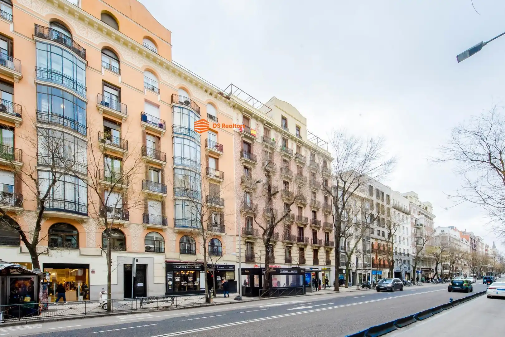 Vista exterior de Pis en venda en Madrid amb Aire condicionat, Calefacció i Parquet