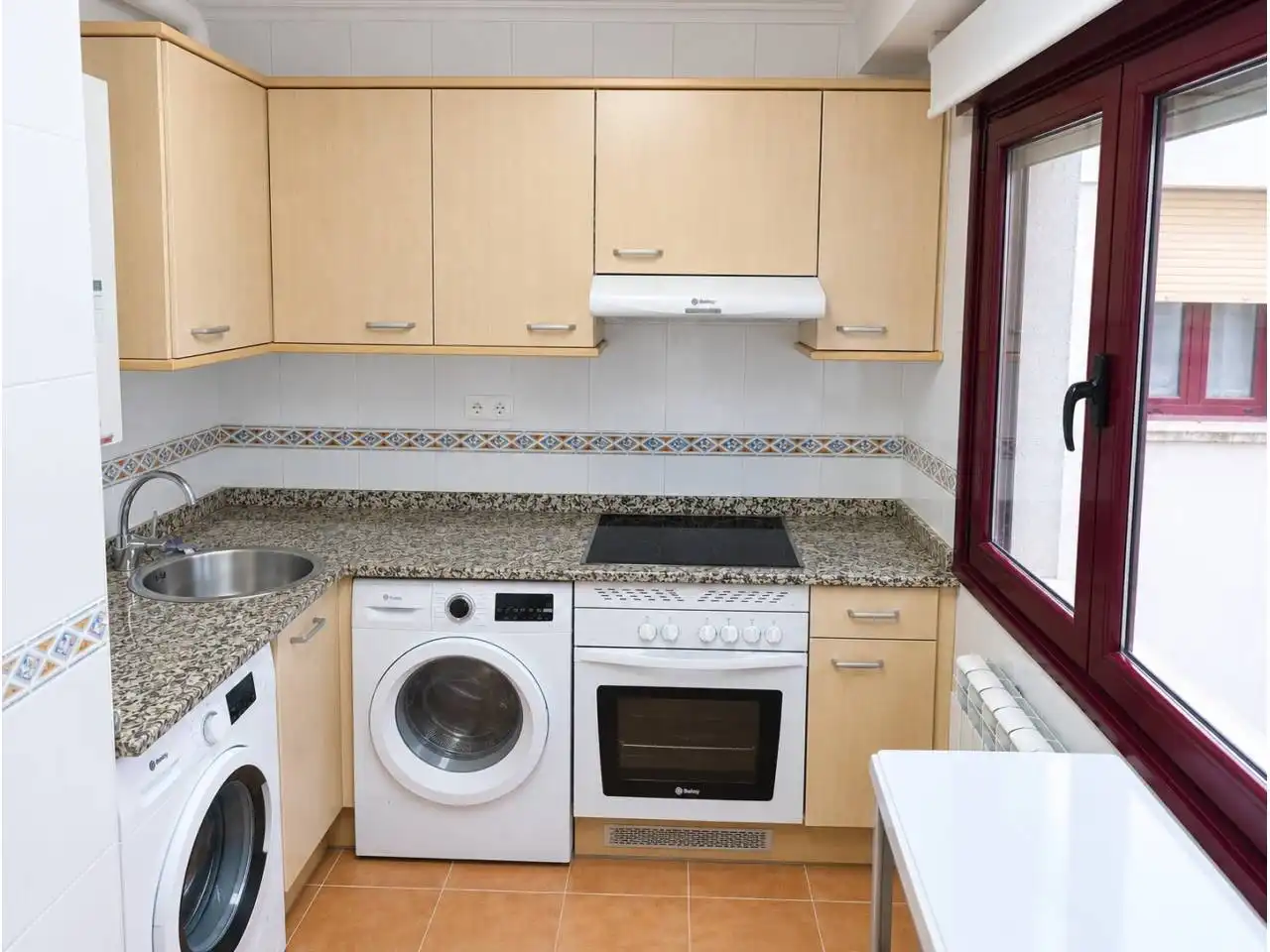 Cocina de Piso en venta en Oviedo  con Calefacción, Parquet y Trastero