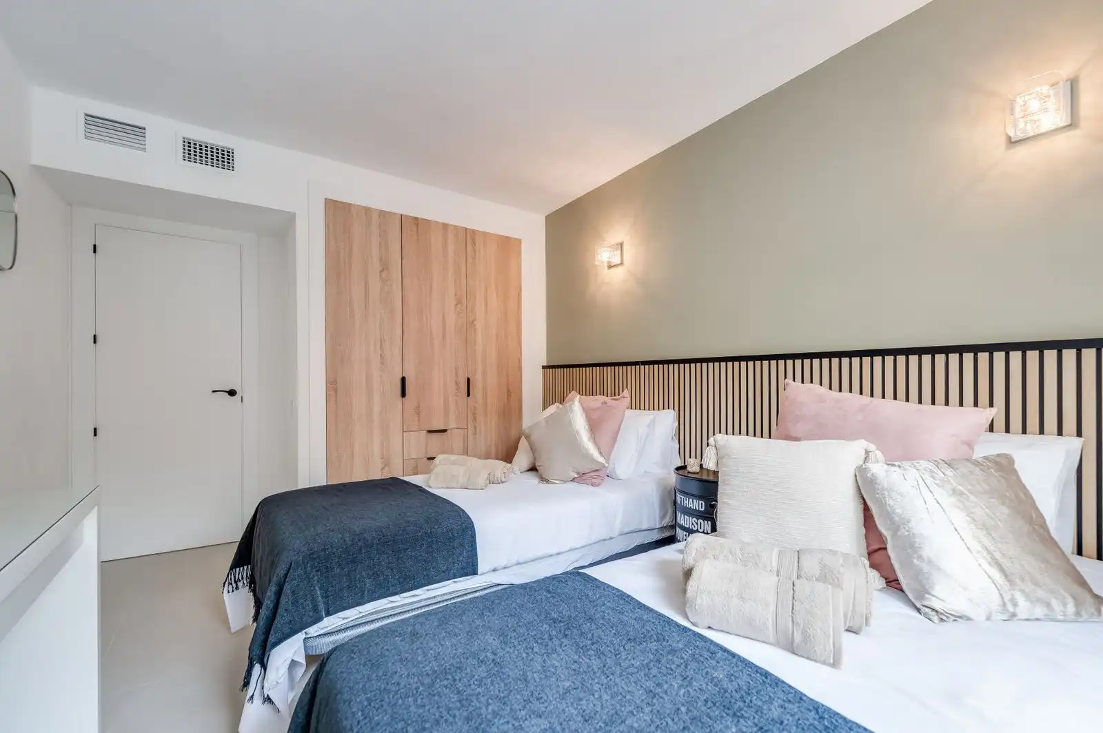 Dormitori de Apartament en venda en Marbella amb Terrassa, Traster i Moblat