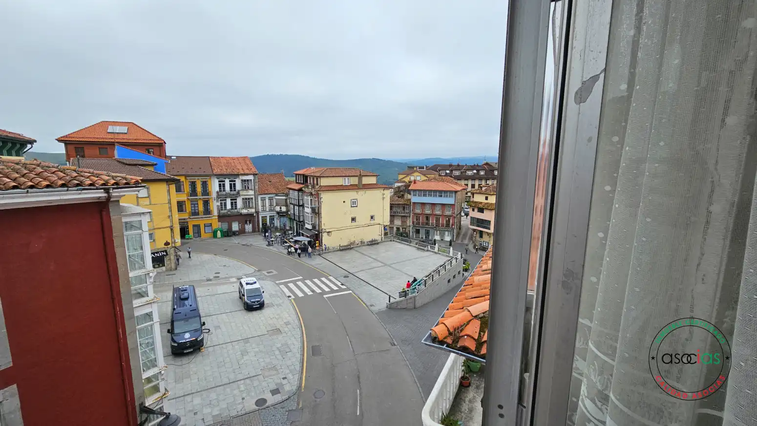 Vista exterior de Edifici en venda en Tineo