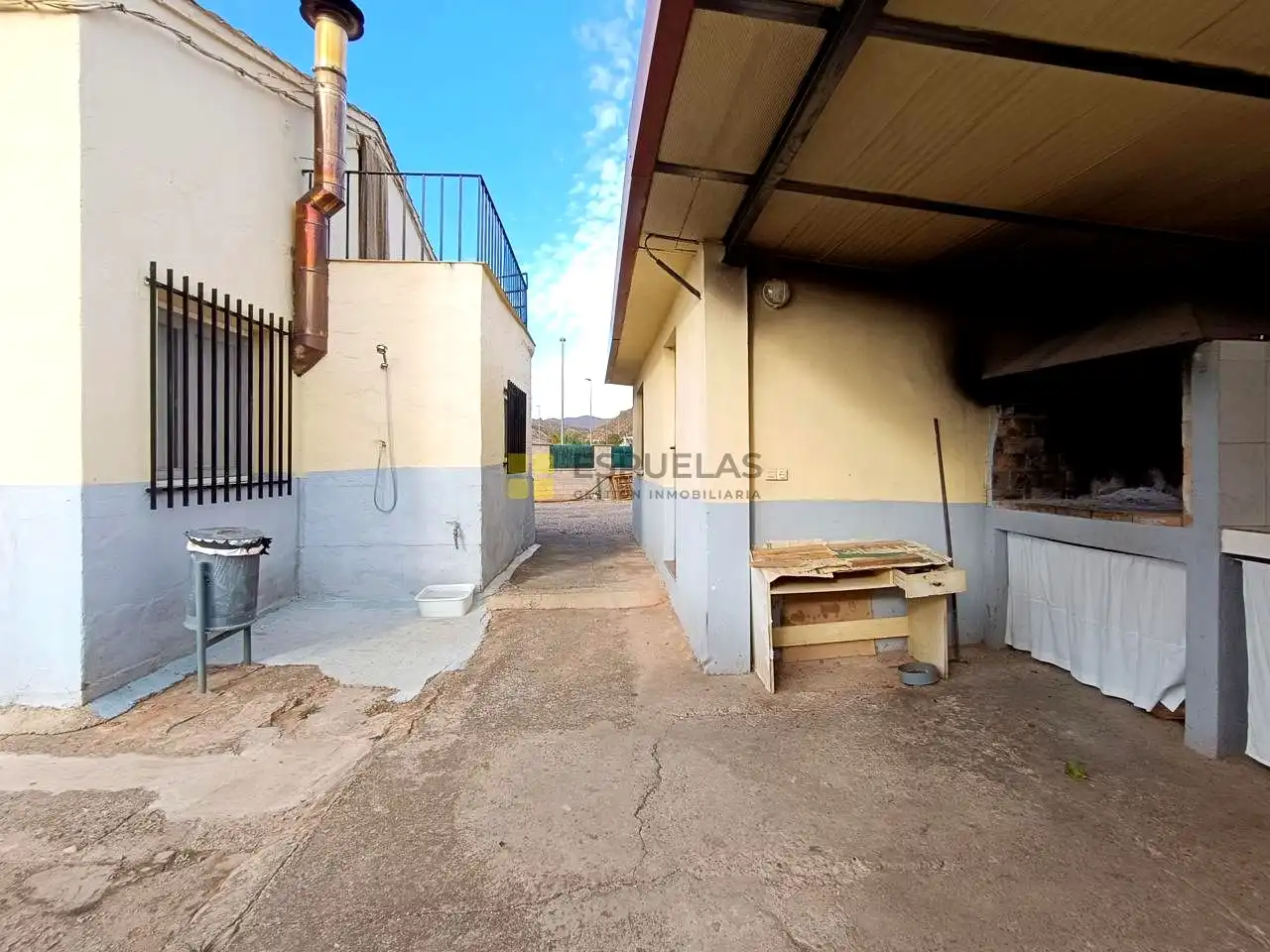 Exterior view of Houses for sale in Quel  with Private garden, Terrace and Furnished