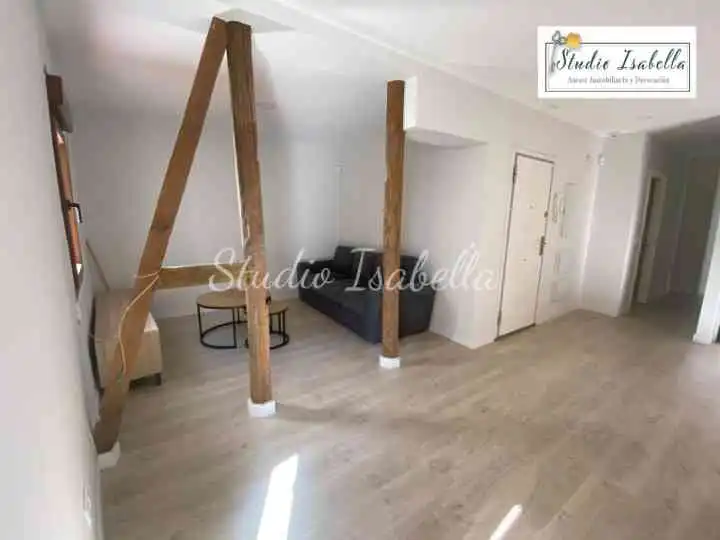 Bedroom of Flat for share in Toledo  with Air Conditioner, Heating and Furnished