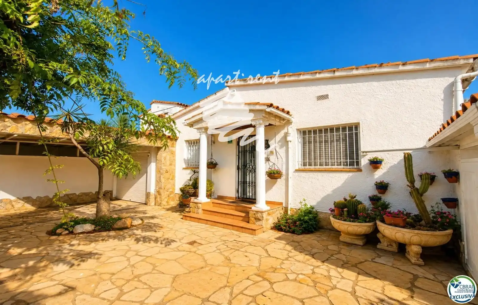 Exterior view of Houses for sale in Empuriabrava  with Air Conditioner, Heating and Terrace