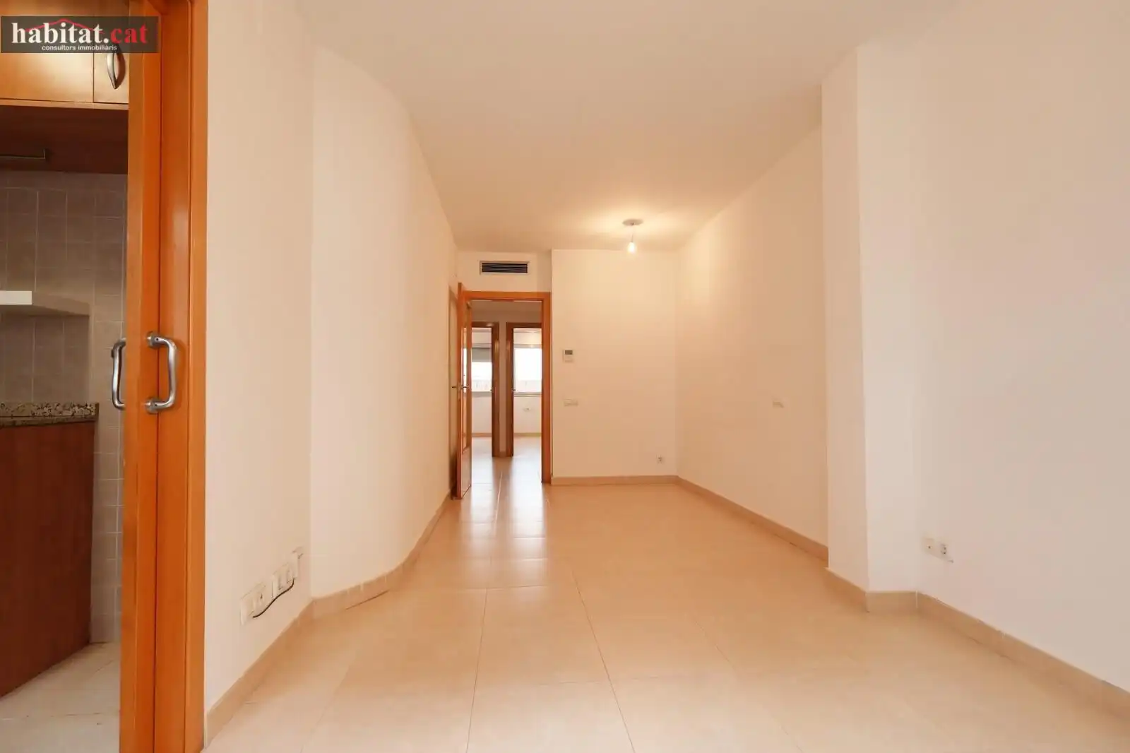 Flat with terrace for sale in Centre Vila, imagen 2