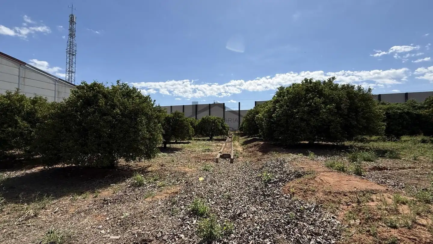 Industrial land for sale in La Pobla Llarga