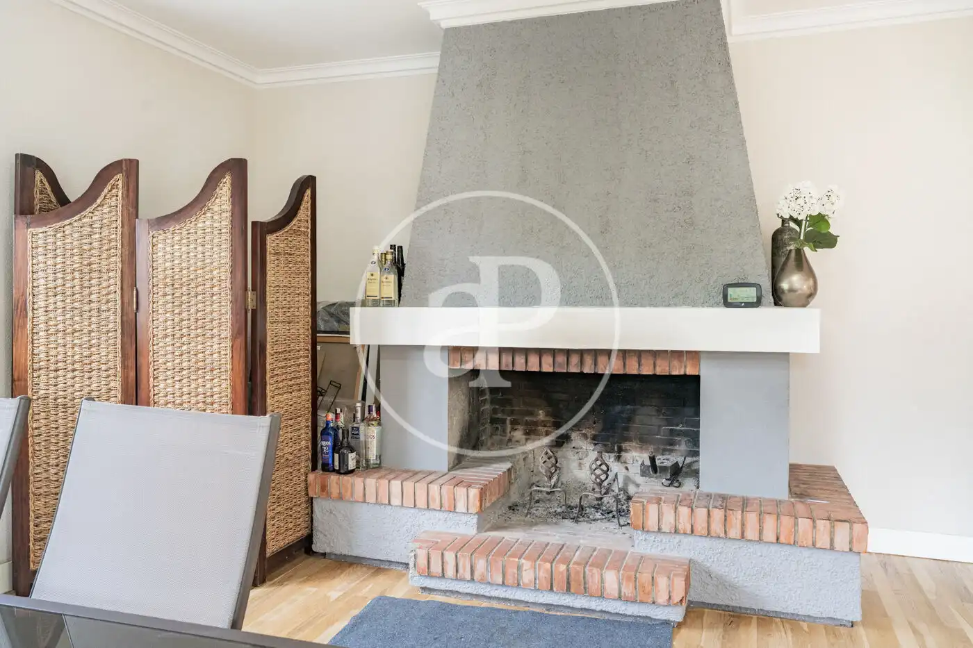 Sala d'estar de Casa o xalet en venda en Boadilla del Monte amb Calefacció, Jardí privat i Traster