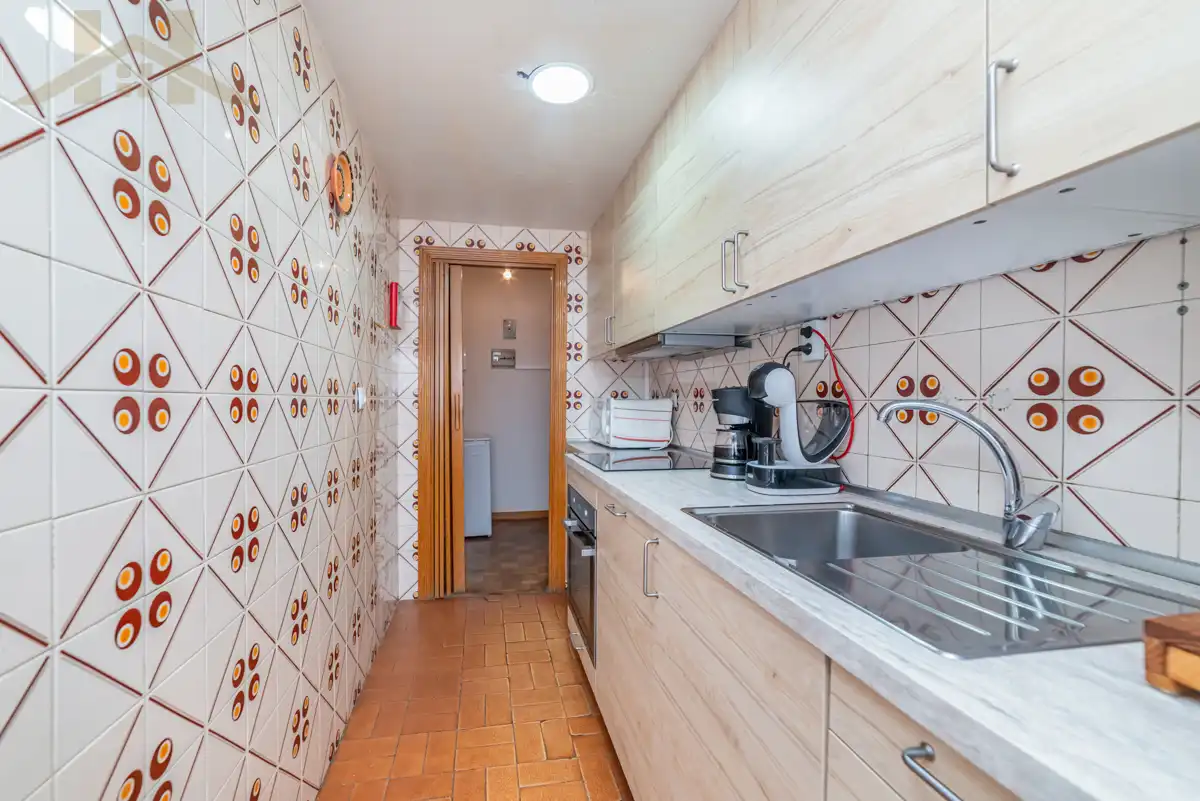Cuina de Pis en venda en Fuenlabrada amb Calefacció, Parquet i Traster