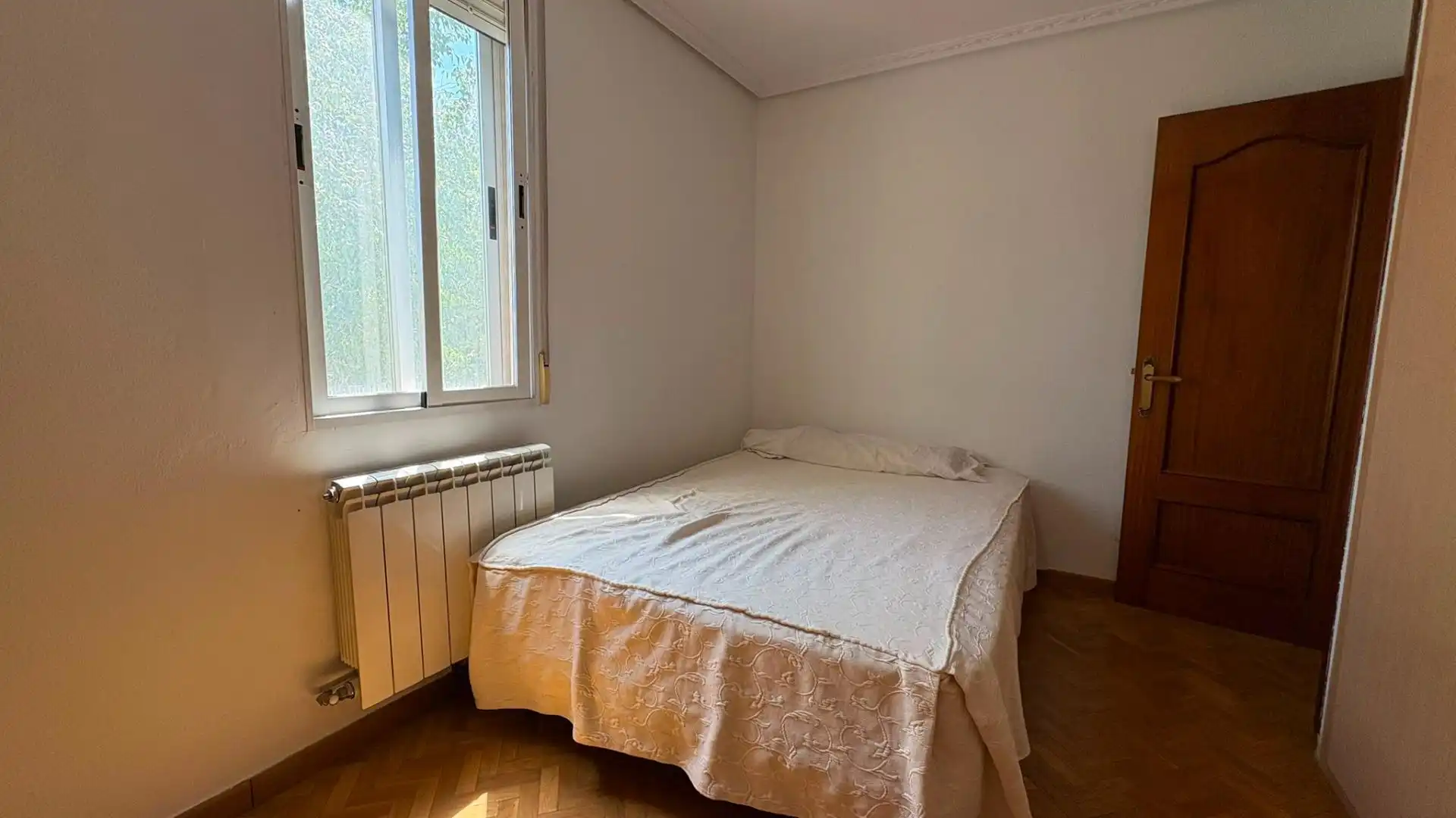 Habitación de Piso en venta en Guadalajara con Calefacción