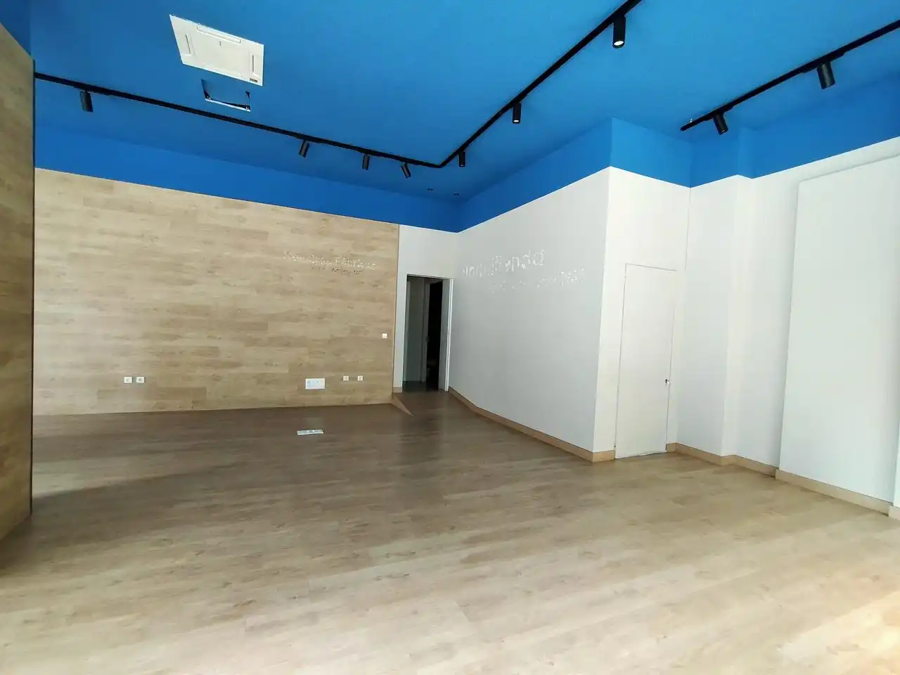 Local comercial de lloguer a Calle Tomás Bretón, imagen 31