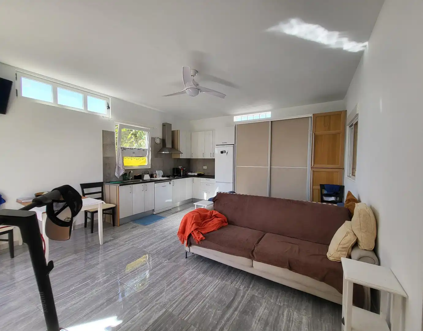 Sala d'estar de Casa o xalet en venda en Arona amb Aire condicionat, Jardí privat i Terrassa
