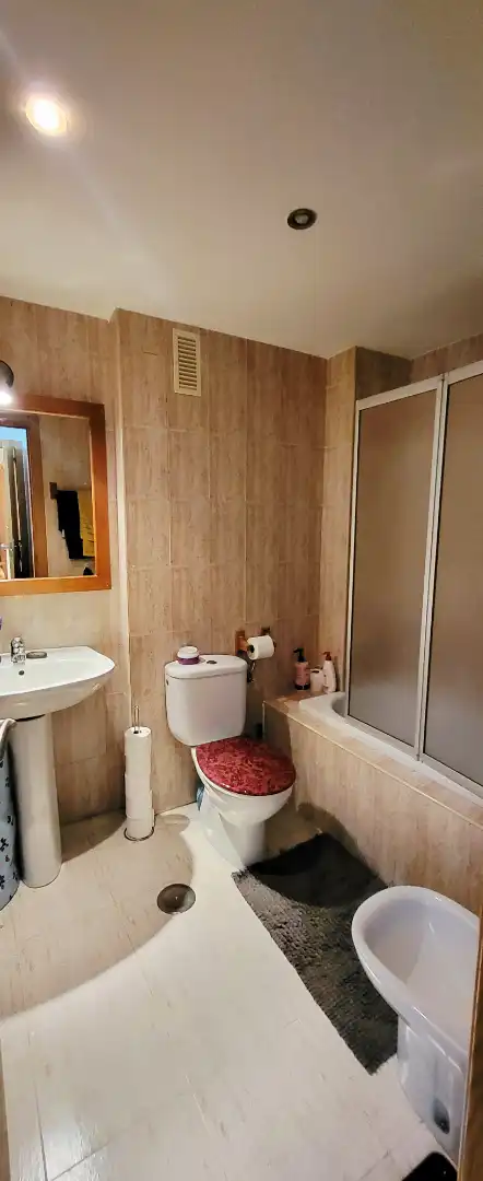 Bathroom of Flat for sale in Valdemoro  with Air Conditioner, Heating and Private garden