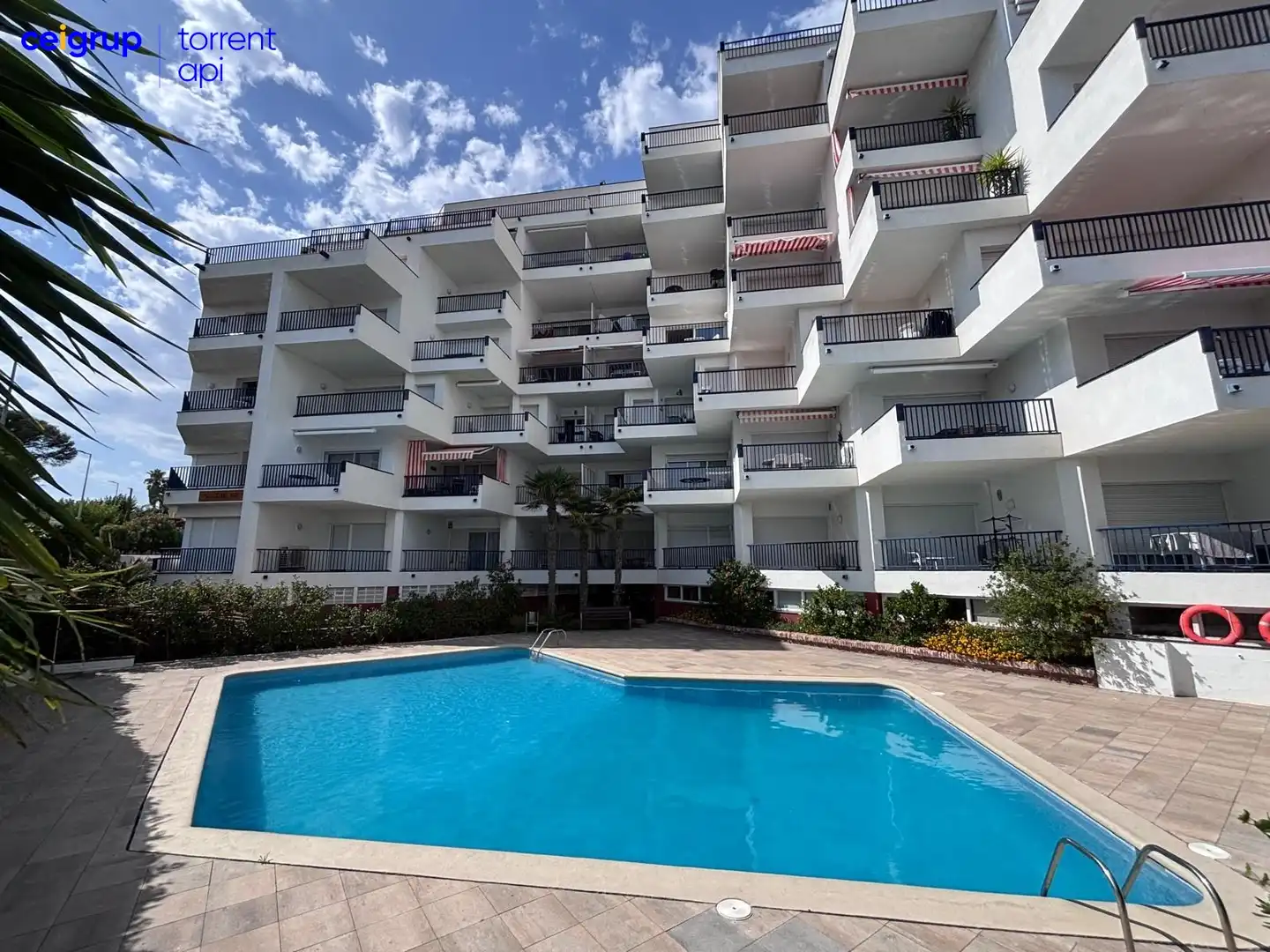 Exterior view of Flat for sale in L'Escala  with Terrace, Swimming Pool and Furnished