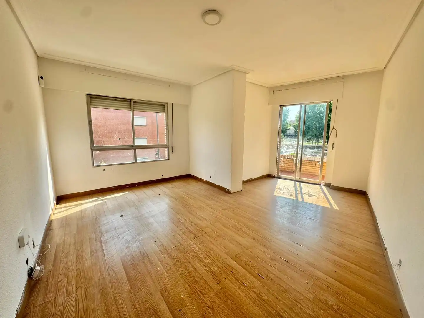 Vista exterior de Piso en venta en  Logroño con Calefacción y Terraza