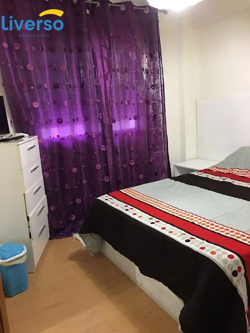 Bedroom of Flat for share in Burgos  with Furnished