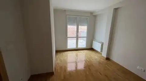 Habitación de Ático en venta en Palencia con Calefacción, Terraza y Trastero