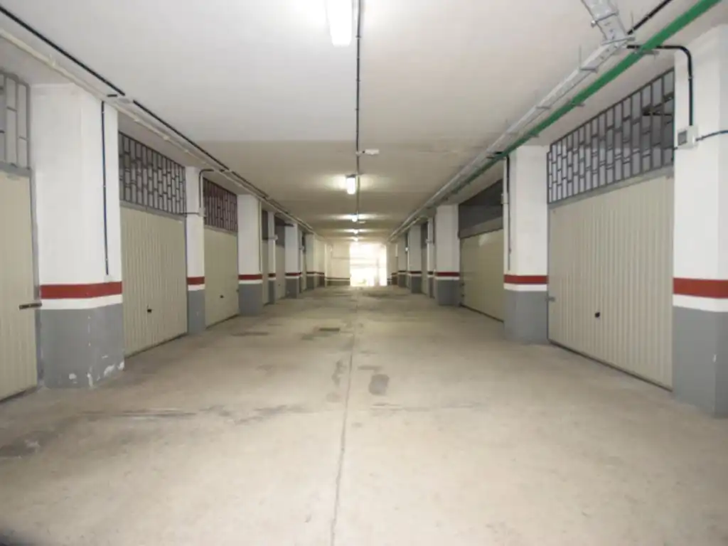 Wohnung zur Miete in Calle Luis Rodríguez Figueroa, Zona Botánico