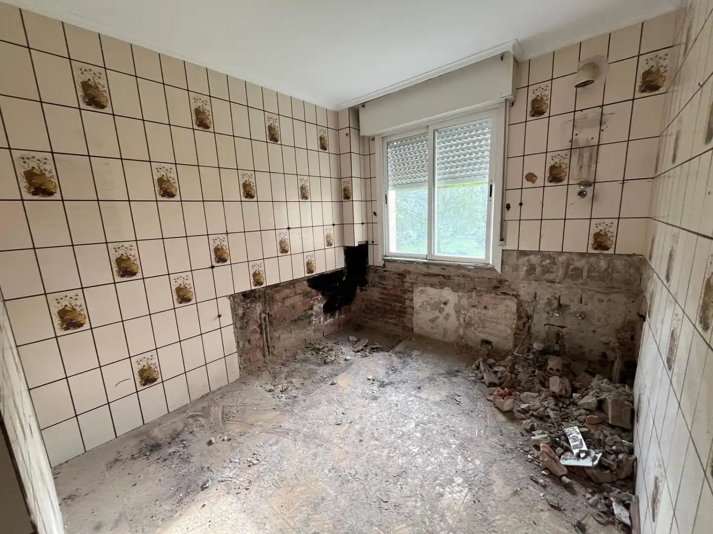 Cuina de Planta baixa en venda en Colindres amb Calefacció i Jardí privat